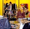 Магазины одежды и обуви в Шарлыке